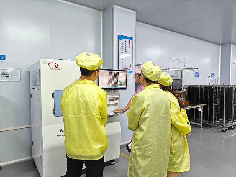 International client touring our Shenzhen PCB factory — visit 7